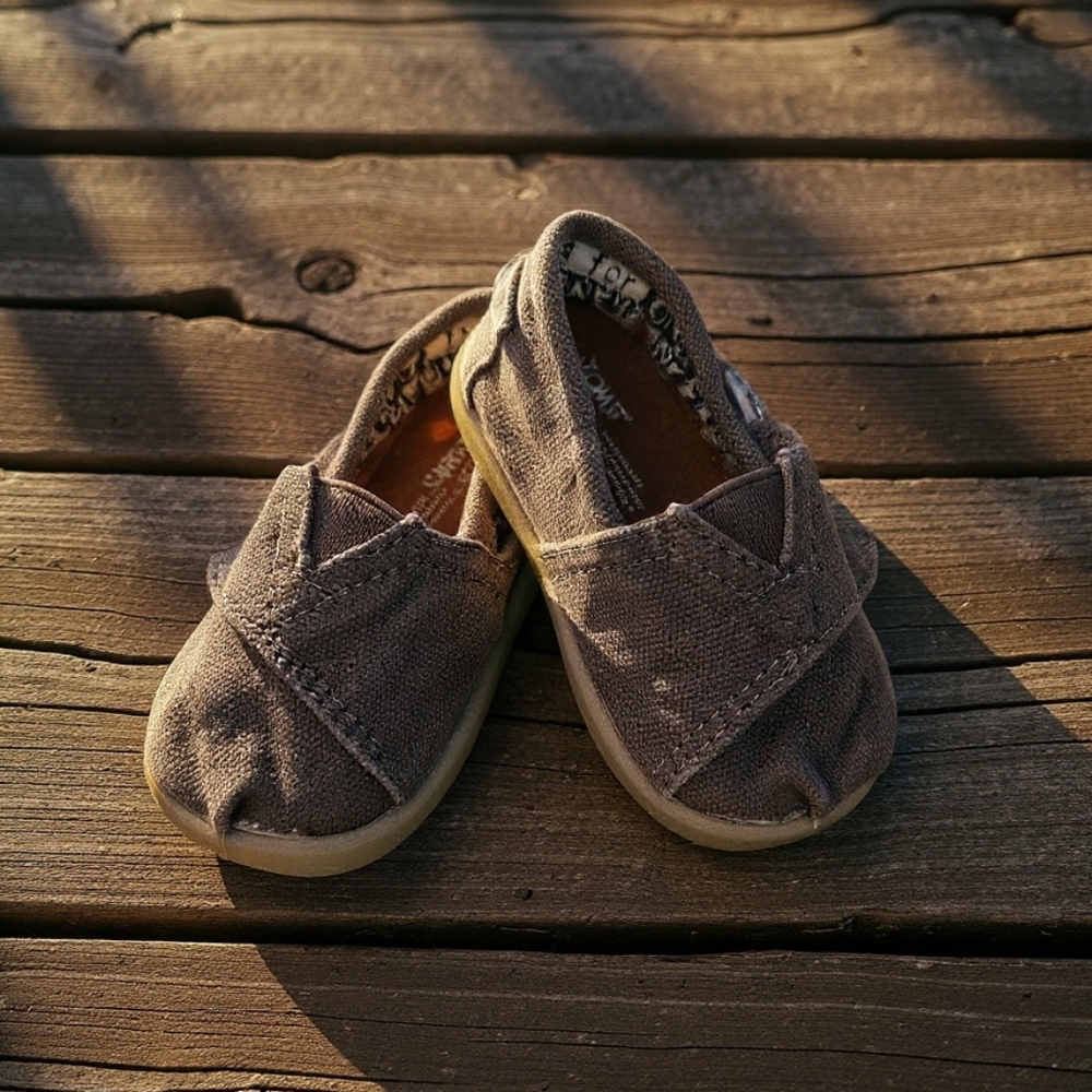 Tom's Kids Slip-Ons- Brown Sz 4T